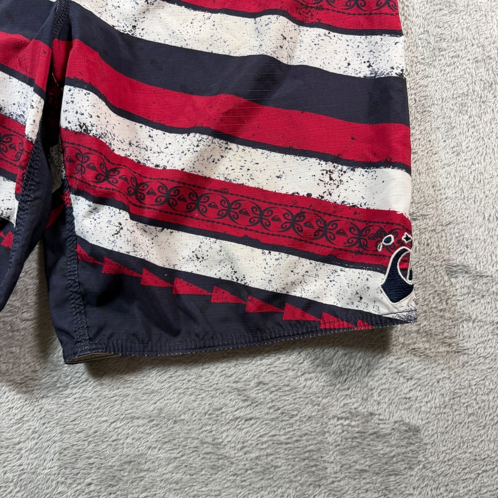 Vintage Quiksilver Board Shorts Mens 36 State of Hawaii Flag Striped Pocket Y2K - Picture 3 of 10
